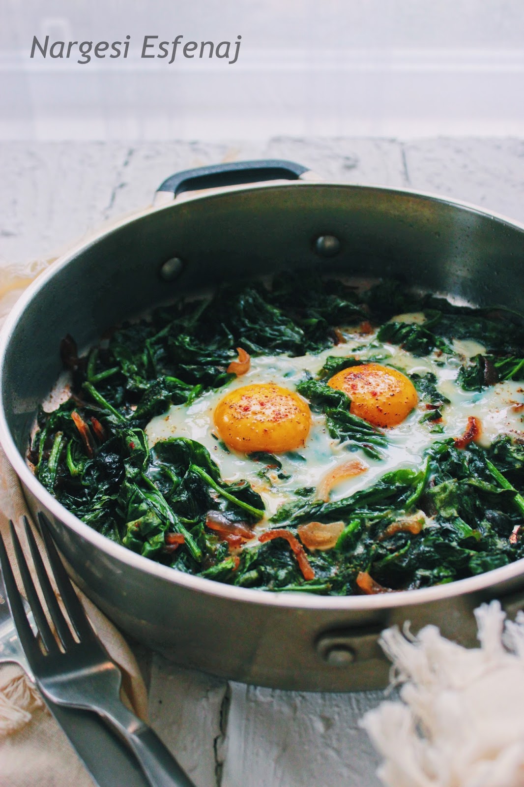 Turmeric & Saffron Nargesi Esfenaj Spinach with Eggs