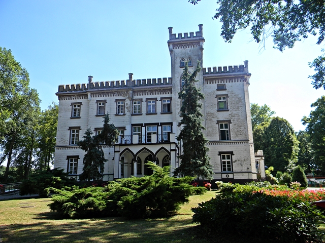 pałac w Przełazach jezioro, Niesłysz, neorenesans, budowla