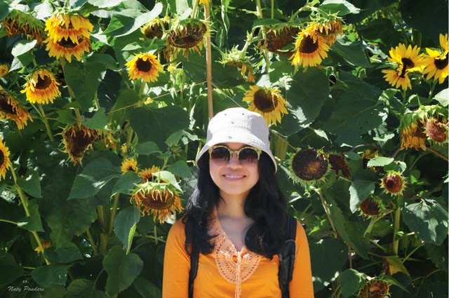 Wandering around in Die Garten Tulln, Austria. Naty Ponders Style Blog http://natyponders.blogspot.com. Photo by Michael K.
