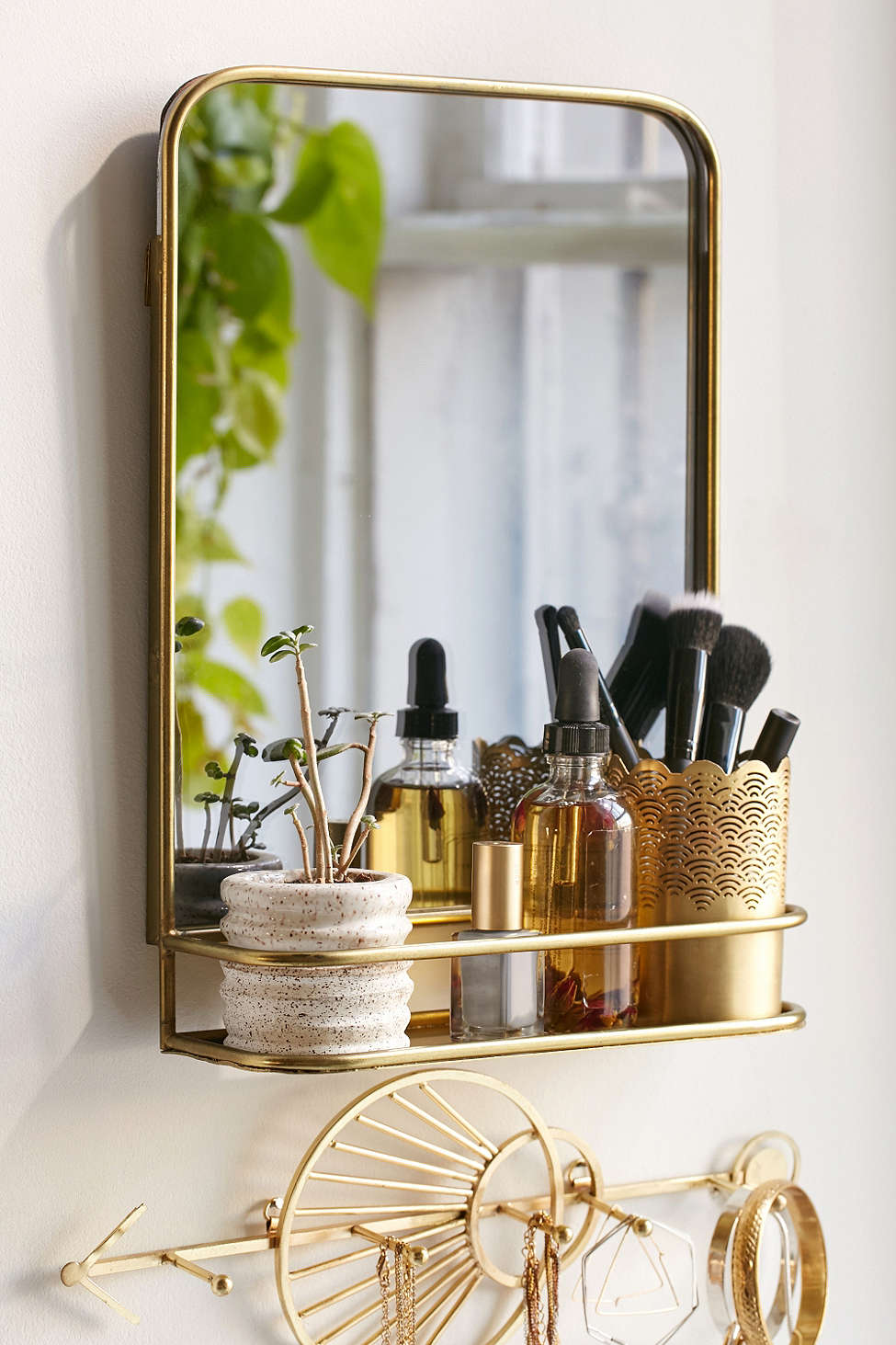 Aesthetic Oiseau: Mirrors: Urban Outfitters Edition