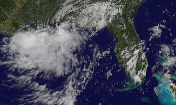 Hurrikansaison: Pot. Tropischer Sturm NADINE - Achtung in Florida