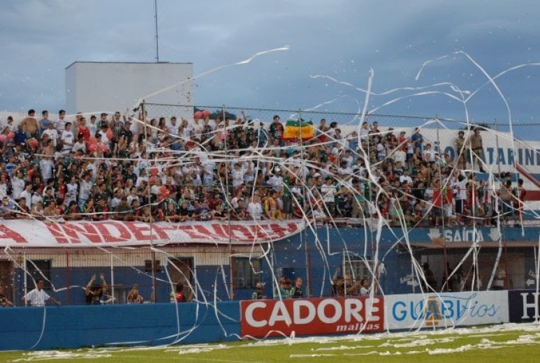 Brusque Futebol Clube Mais que um clube, uma grande paixão. Ônibus