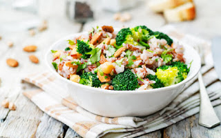 Las ensaladas cuanto más naturales, mejor Ensalada de brócoli