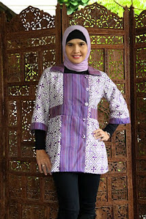 Corak Batik Warna Warni