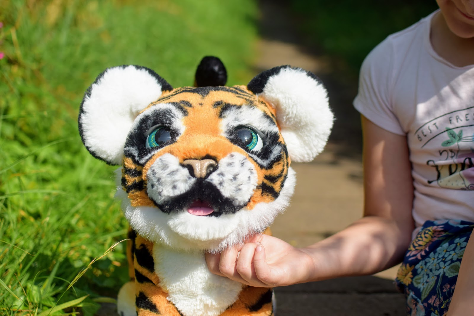 , Our New Pet:  FurReal Roarin&#8217; Tyler the Playful Tiger Review Now £99