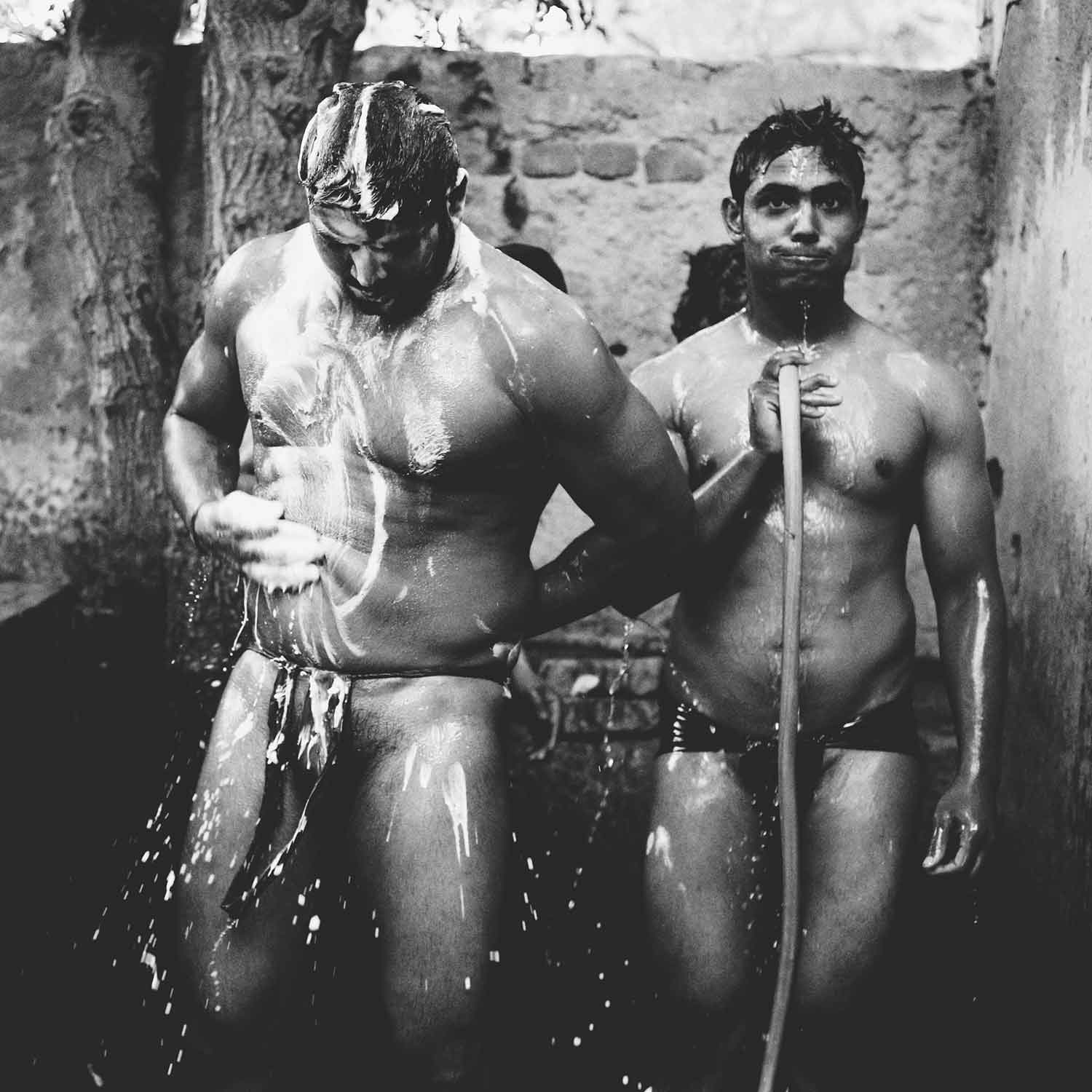 Bathing Wrestlers In A Delhi Akhara-7415