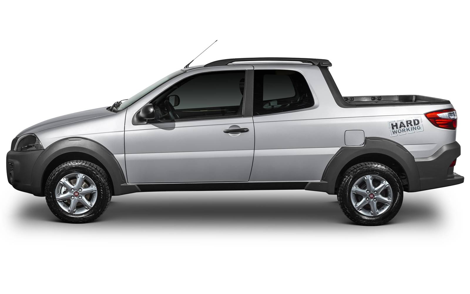 Strada Work Fiat Strada Hard Working 2015: preço parte de R$ 42.770