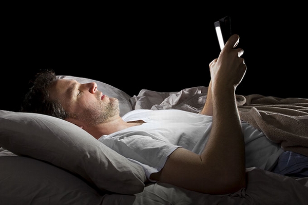 iPhone khiến người dùng dễ mất ngủ hơn