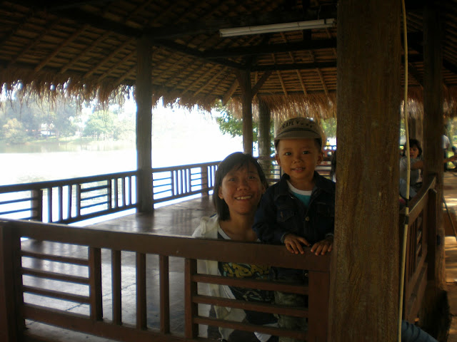 wisata ke situ gintung http://hendrasuhendra176.blogspot.com/2014/05/wisata-ke-situ-gintung.html