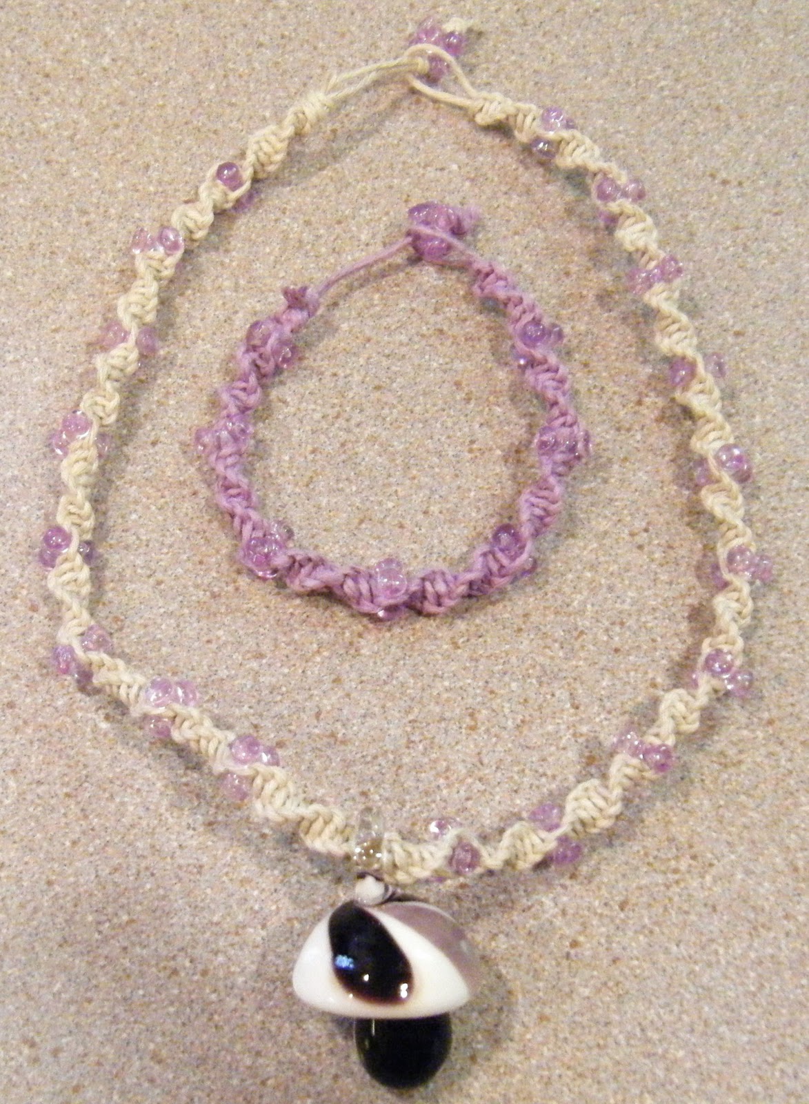 Jewelry & Fake Nails utopias pig