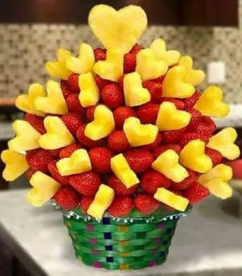 Cantiknya, gubahan bunga dari buah. Cantiknya, gubahan bunga dari buah.