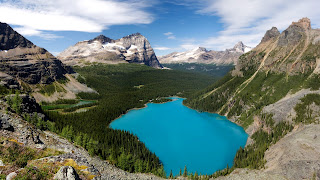 Mountain and Lake Winter Landscape fron Canada HD Wallpaper