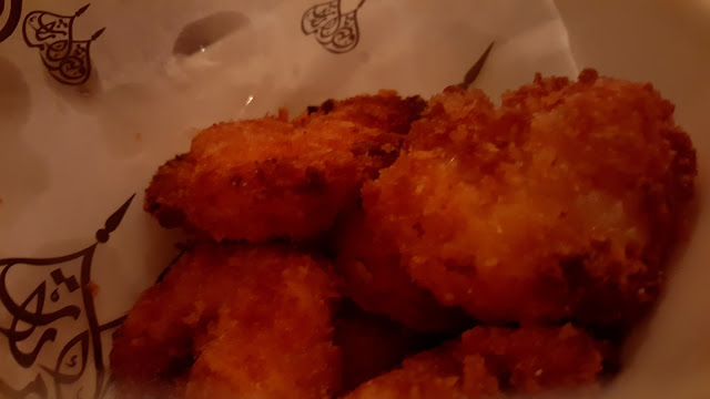 food blogger dubai emirates palace abu dhabi tempura prawn shrimp