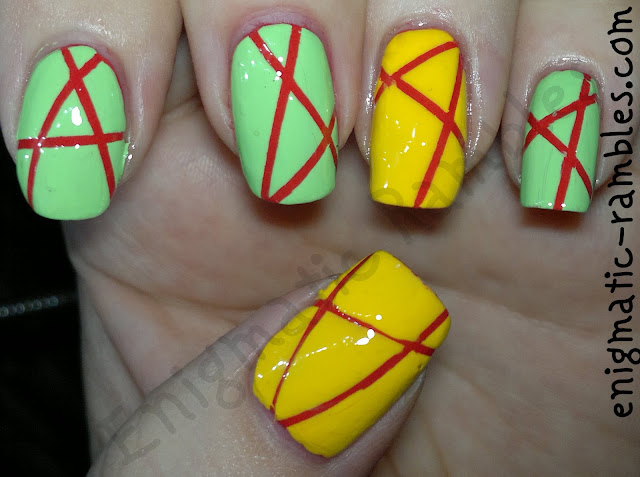 striping-tape-lazer--nail-nails-art-freehand-color-club-twiggie-almost-famous-barry-m-passion-fruit