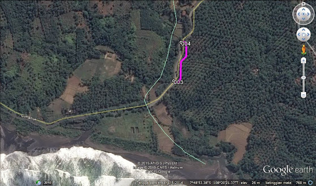 Jalan jelek sekitar pantai Keusik Luhur Jalan jelek sekitar pantai Keusik Luhur