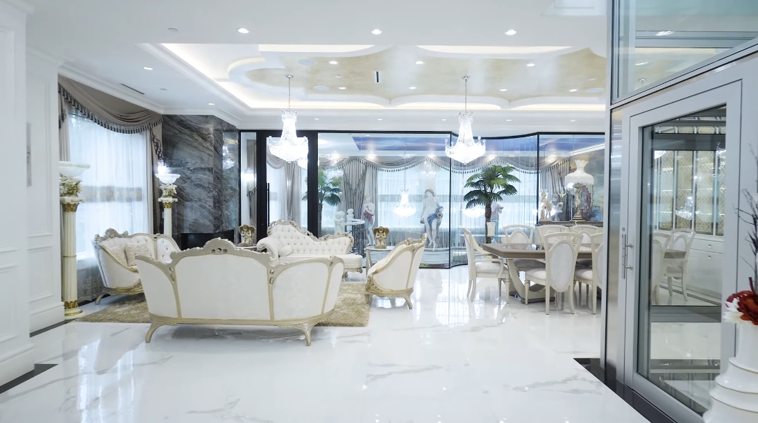 75 Interior Design Photos vs. 1487 Minto Crescent, Vancouver Luxury Mansion Tour