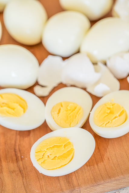Instant Pot Hard Boiled Eggs - perfect eggs every single time! The shells come right off! No more dimpled eggs!! Great for all your Easter egg dying. #InstantPot #eggs #hardboiledeggs Instant Pot Hard Boiled Eggs - perfect eggs every single time! The shells come right off! No more dimpled eggs!! Great for all your Easter egg dying. #InstantPot #eggs #hardboiledeggs