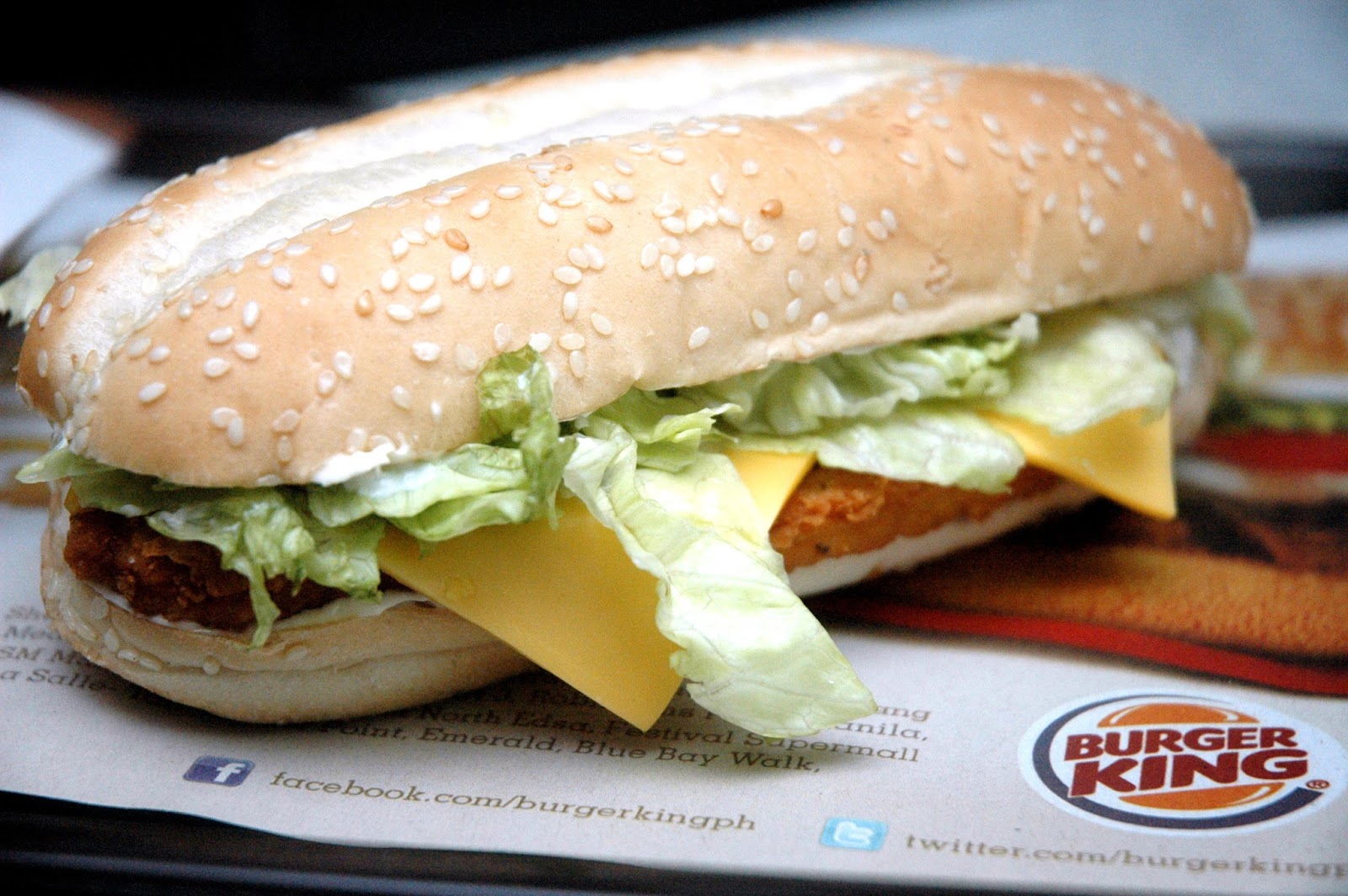 DUDE FOR FOOD: More Than the Usual: Meet the X-Tra Long Chicken Burger