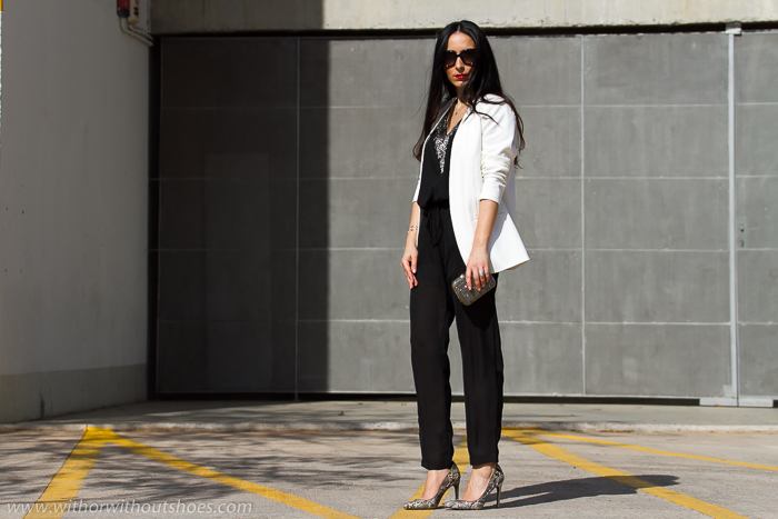Beaded Jumpsuit and White Blazer | With Or Without Shoes - Blog Influencer Moda Valencia España