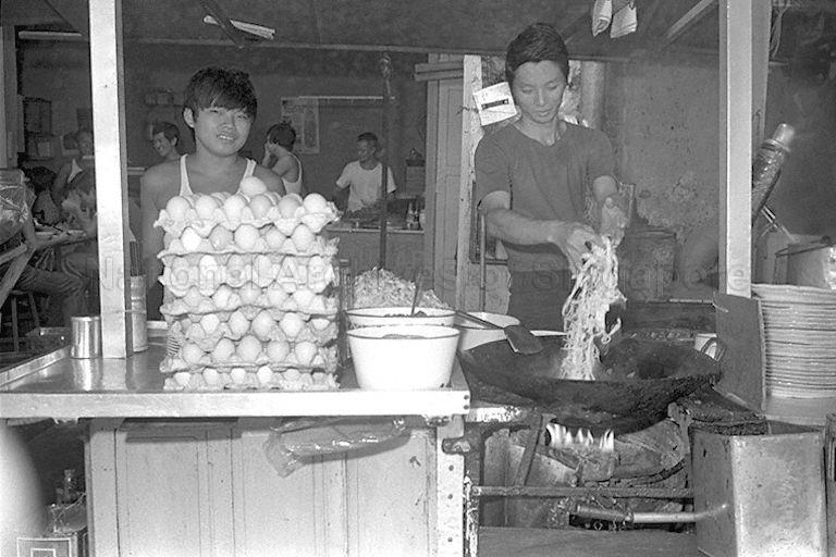 History Of Char Kway Teow In Singapore Johor Kaki Travels For Food