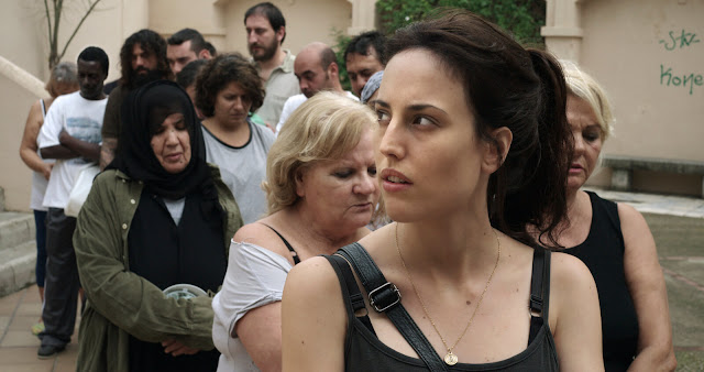 Fotograma: Techo y comida (2015) Fotograma: Techo y comida (2015)
