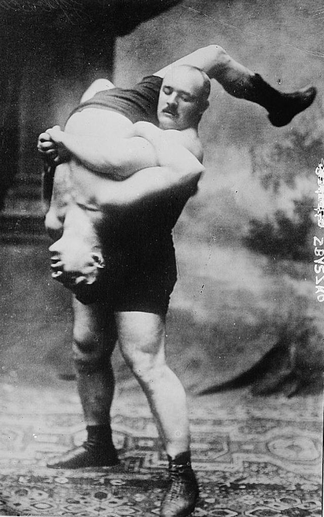 25 Hilarious Photographs of OldTimey Strongmen Vintage Everyday