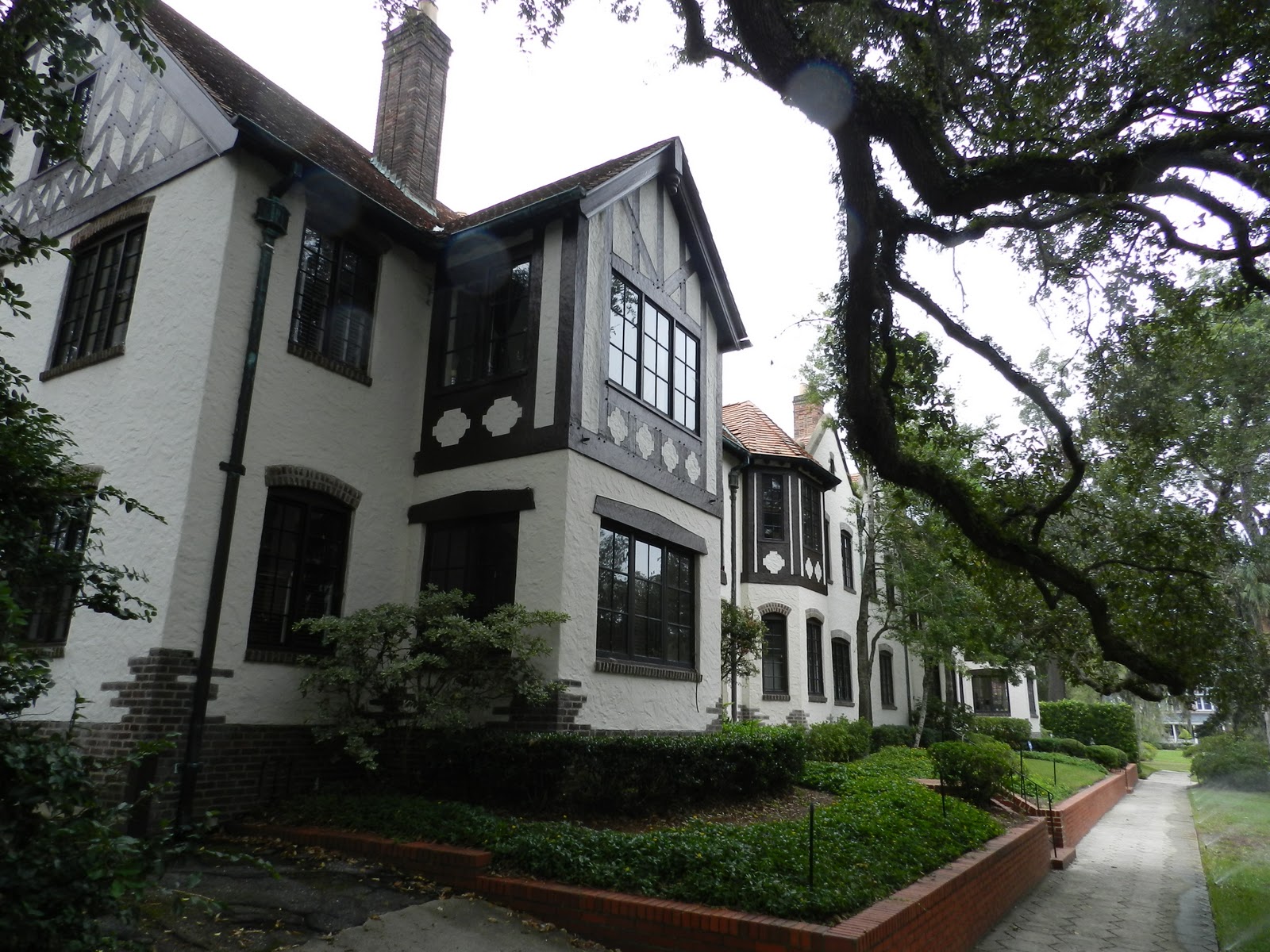 Mike's Historic Buildings Haddon Hall Apartments