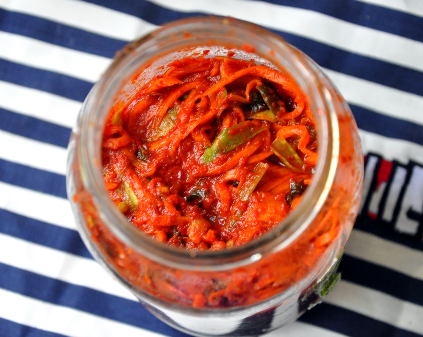 WHITE AND RED ONIONS Kimchi z kapusty chińskiej ( pak choi )