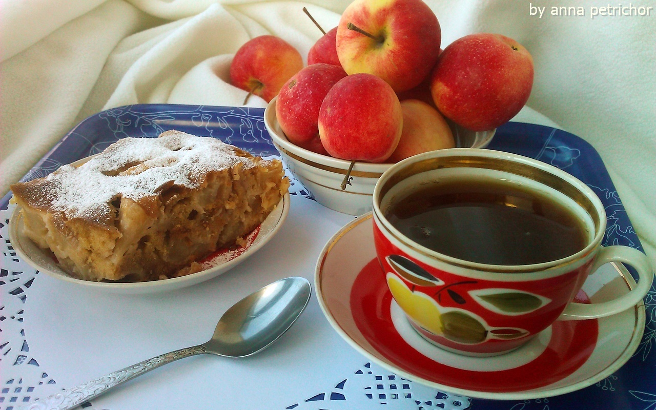 шарлотка стакан муки из тик тока. шарлот яблочный ингредиенты. ингредиенты для шарлотки. пирог насыпной манка мука. стакан муки.