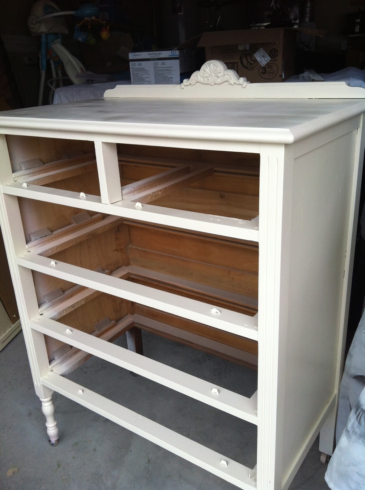 Moms Flippin' Furniture