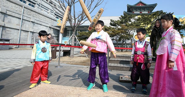 Korea Blog Fun traditional Korean games, part1