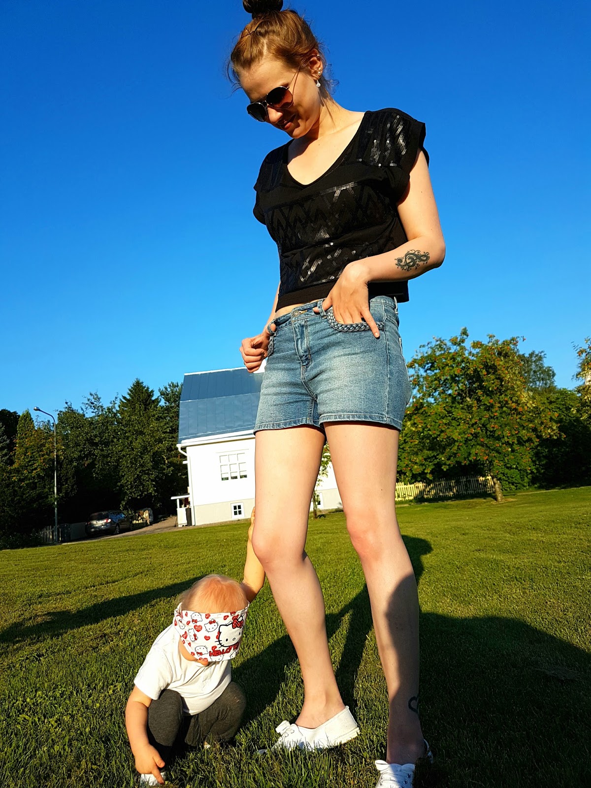 iso pillua huulet nuolee