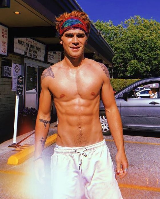 VJBrendan.com: Yes Please... KJ Apa on Instagram