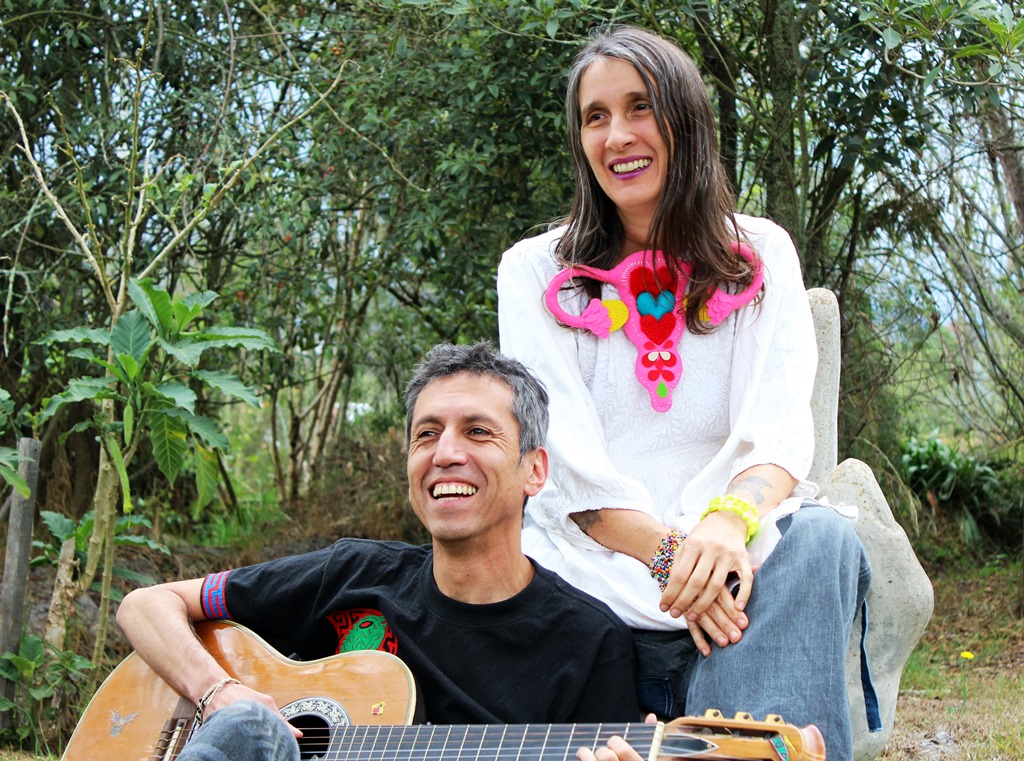 ATERCIOPELADOS PRESENTA SU DVD “RELUCIENTE, RECHINANTE Y ATERCIOPELADO”