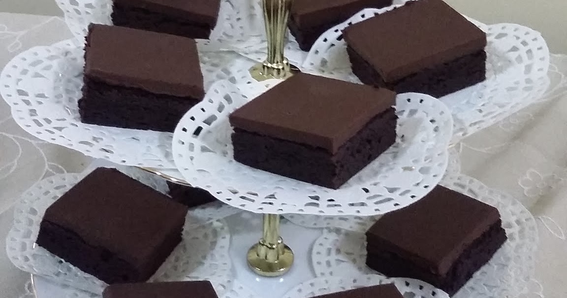 La versione di Anna Brownies al cacao con glassa fondente