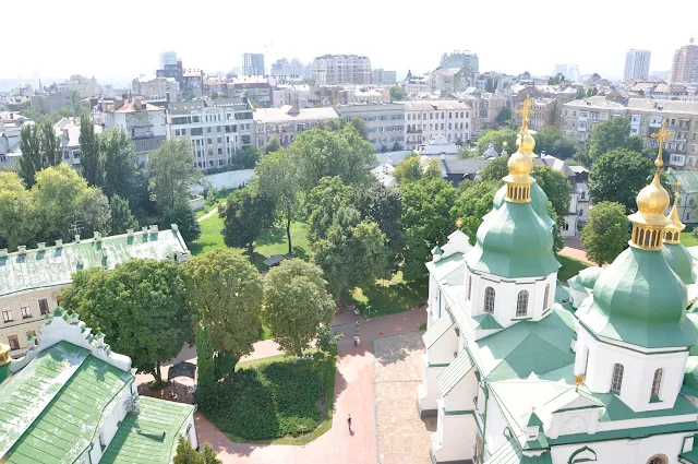 купола,панорама,дома,архитектура,деревья,небо,кресты,краны,крыши, Панорама Киева