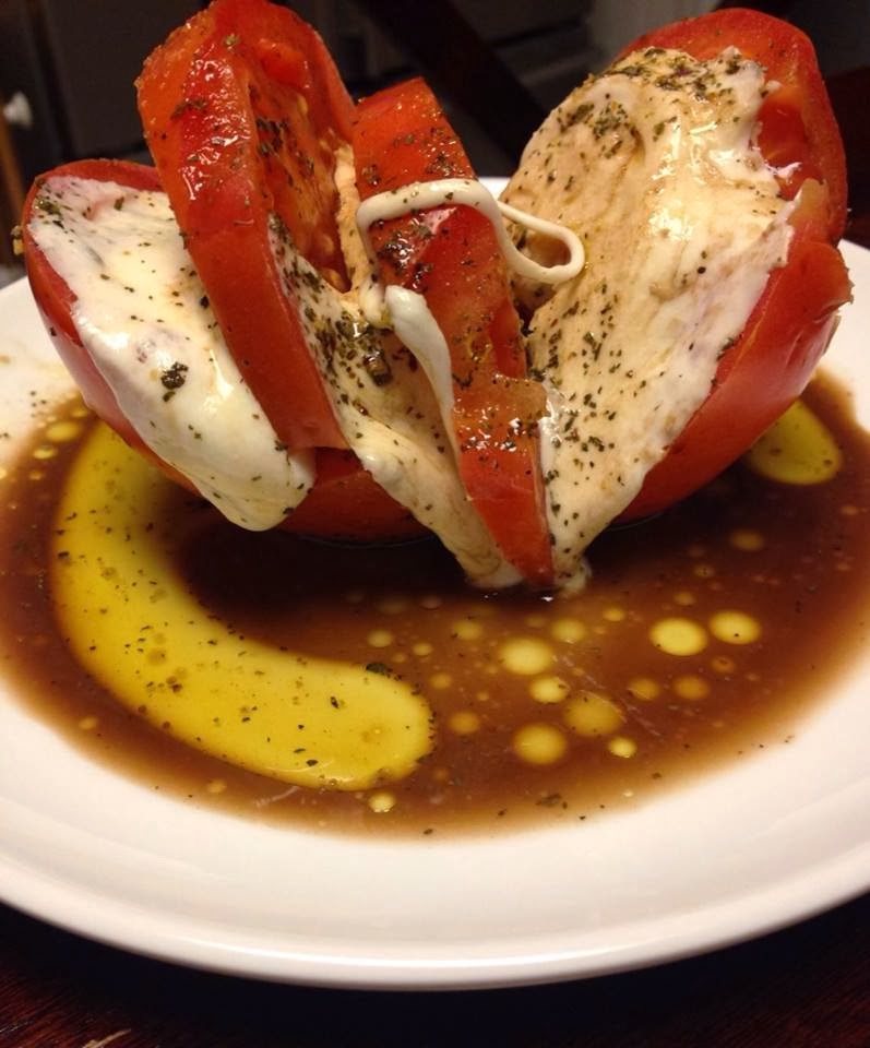 Lolo's Specialty Tomato with mozzarella di Bufala