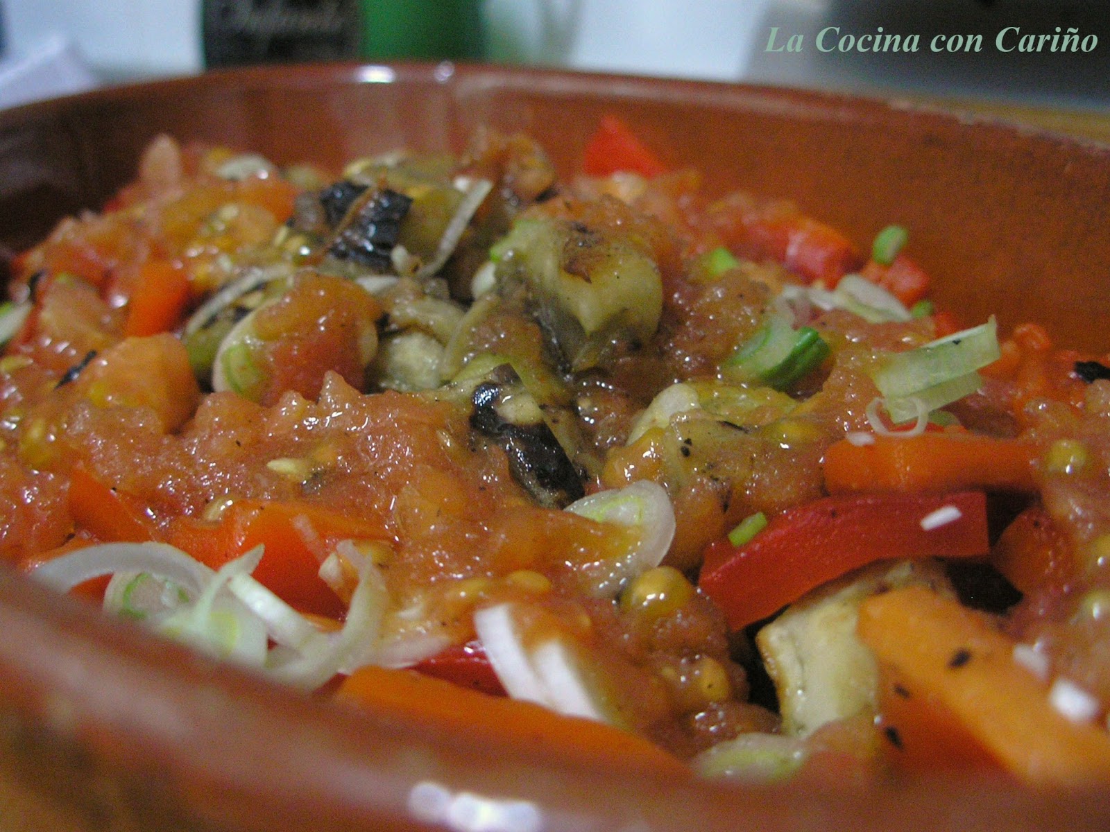 ENSALADA DE BERENJENA Y PIMIENTOS ROJOS