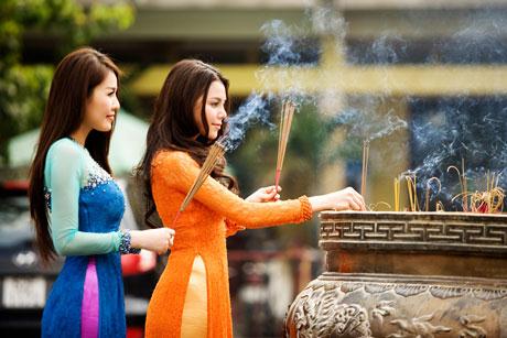 Đi chùa lễ Phật mà không thành tâm thì thà không đi còn hơn