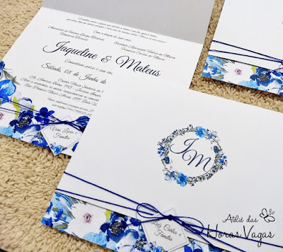 convite de casamento artesanal personalizado floral aquerelado boho chic azul branco convite simples delicado barato promocional lindo sofisticado