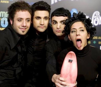 Banda Miranda Foto de Miranda posando con premio