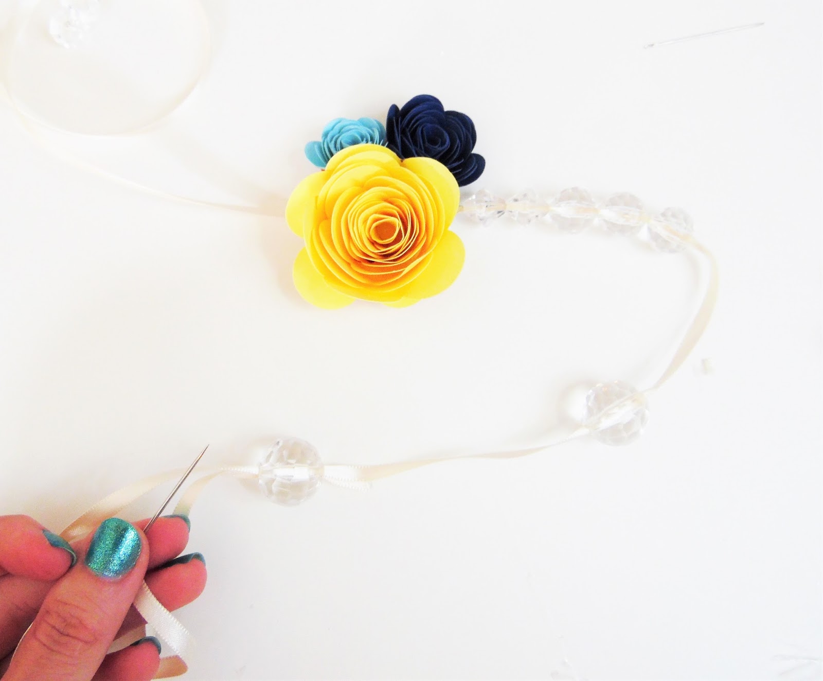 Mama's Gone Crafty DIY Paper Flower Statement Necklace