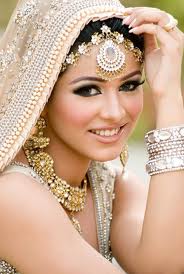 Ladies Beauty Parlour and Body Massage in Pune: Ladies Beauty Parlour