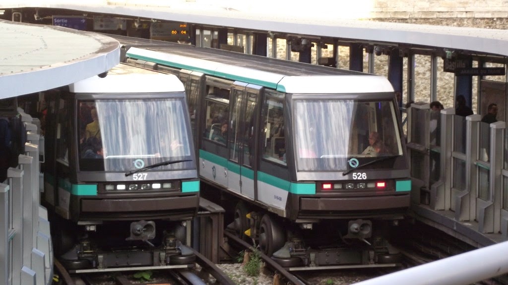 Atenção: Linha 1 do metrô de Paris parcialmente inoperante neste final ...