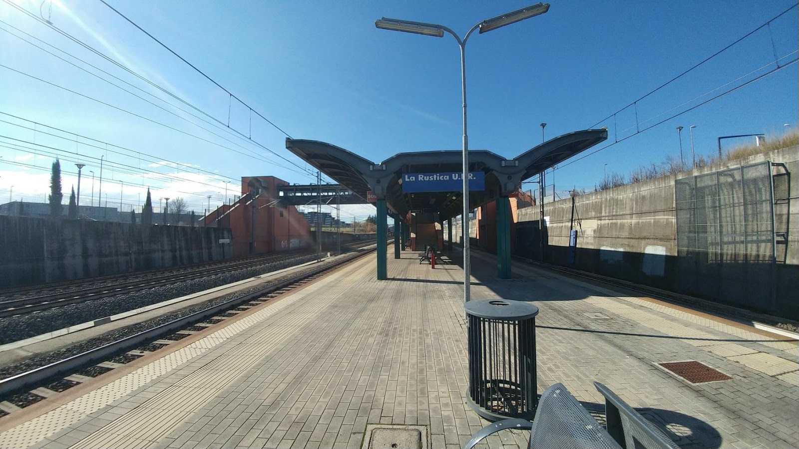 ROMA FA SCHIFO La Rustica Uir. La stazione ferroviaria più strategica