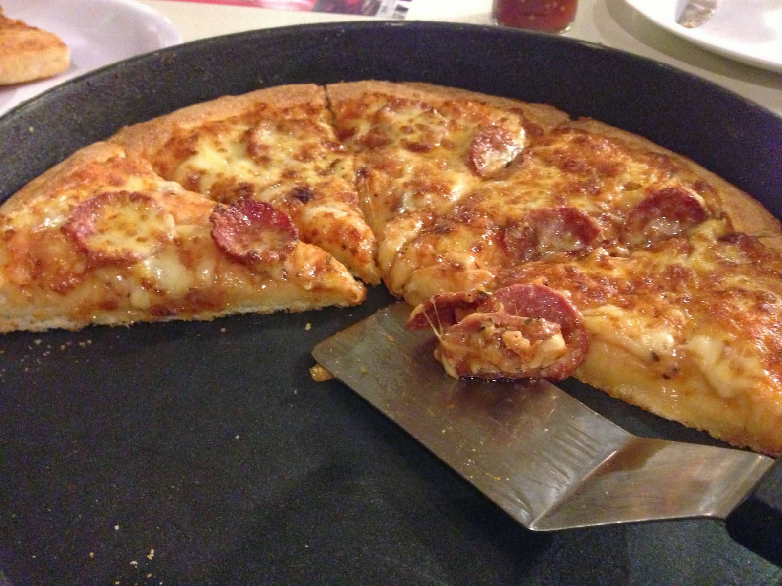 Karachi Eating Out Pizza Point, Badar Commercial, Defence phase 5