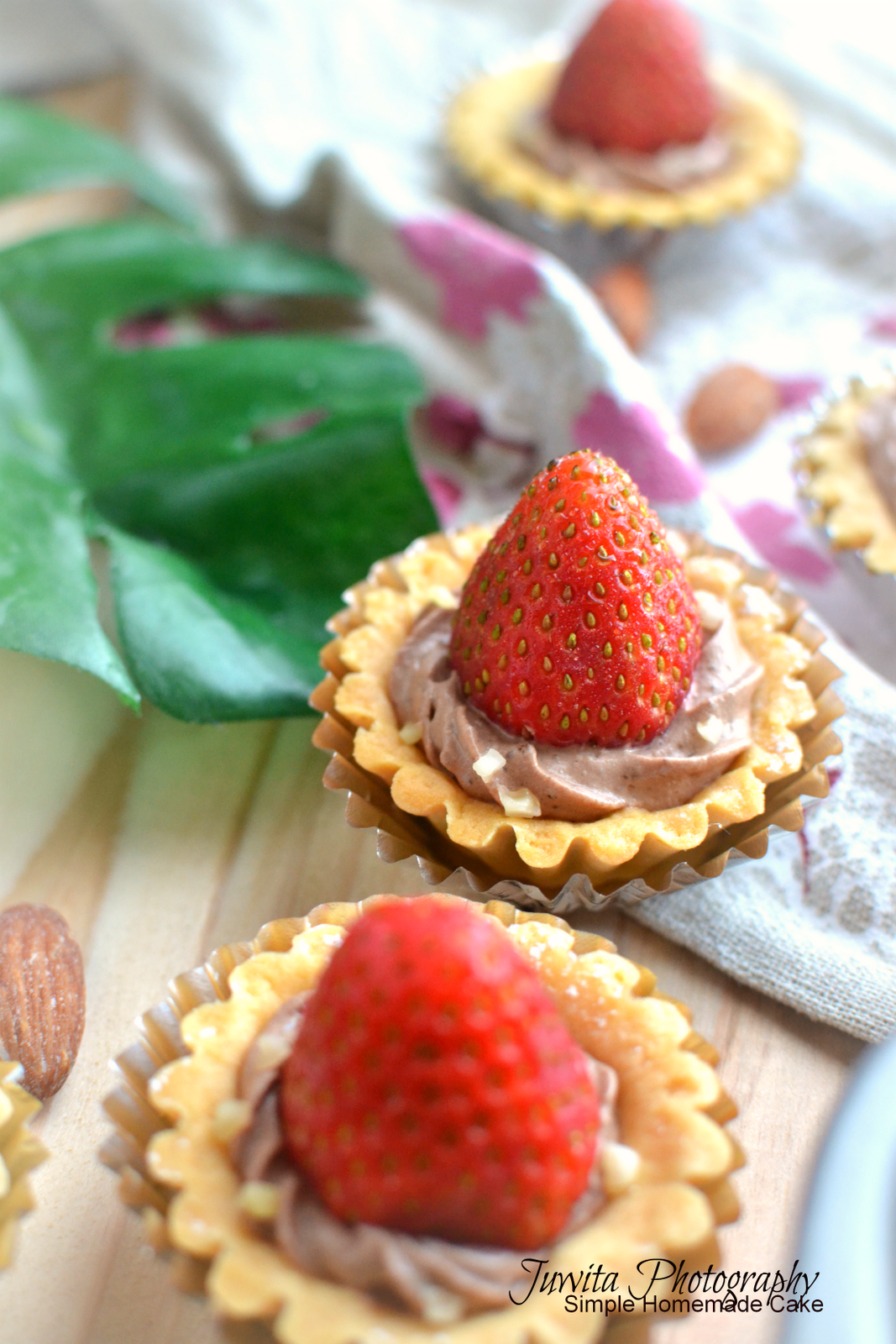 Juwita Fariz and Family Strawberry/Almond Chocolate Frosting Tart
