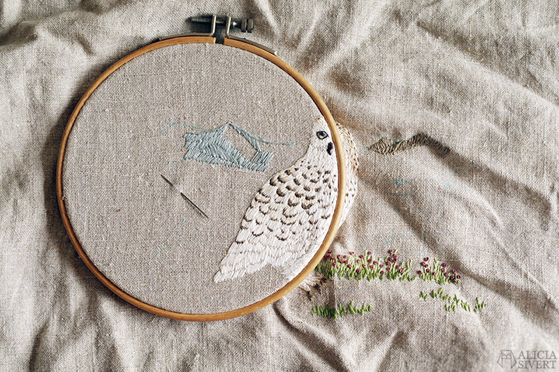 Fjälluggla, pågående broderi av Alicia Sivertsson. aliciasivert alicia sivert alicia sivertsson kreativitet skapa skapande broderi fjälluggla snowy owl embroidery