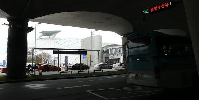 Flughafen Incheon - Ankunft und Busbahnhof