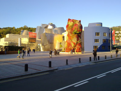 Private tourguide for your visit to Bilbao Guggenheim Museum